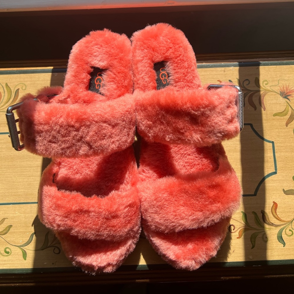 COPY - UGG “Fuzz yah” slide on with buckle